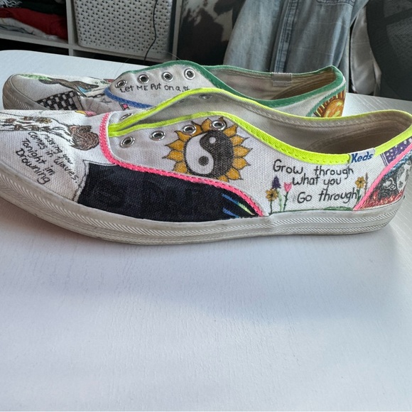 Doodle canvas sneaker - Picture 2 of 6